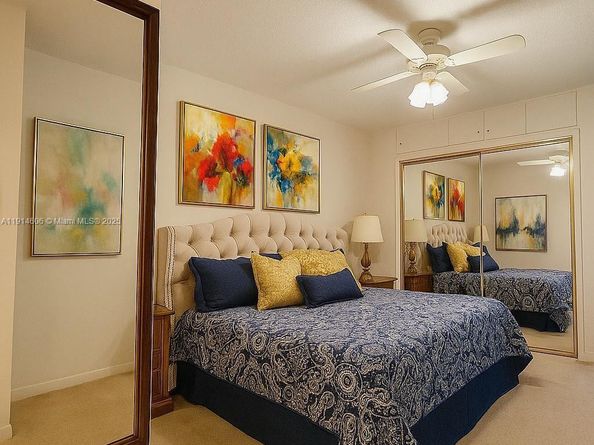 18 Golfs Edge D, West Palm Beach FL 33417