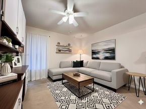 18 Golfs Edge D, West Palm Beach FL 33417