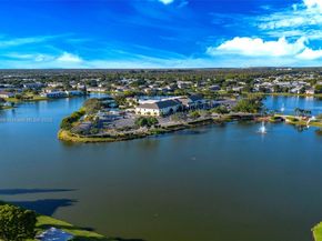 18 Golfs Edge D, West Palm Beach FL 33417