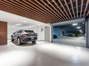 300 Biscayne Blvd Way PH6001, Miami FL 33131