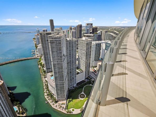 300 Biscayne Blvd Way PH6001, Miami FL 33131