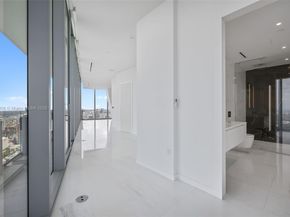 300 Biscayne Blvd Way PH6001, Miami FL 33131