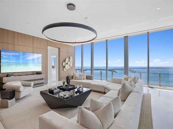 300 Biscayne Blvd Way PH6001, Miami FL 33131