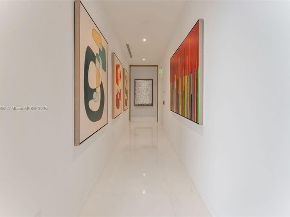 300 Biscayne Blvd Way PH6001, Miami FL 33131