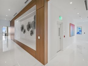 300 Biscayne Blvd Way PH6001, Miami FL 33131