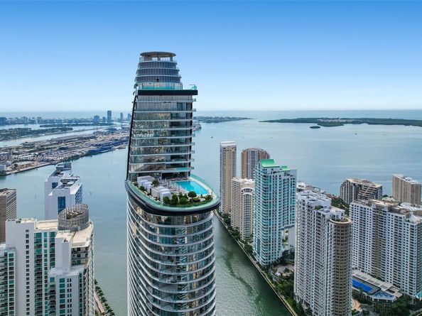 300 Biscayne Blvd Way PH6001, Miami FL 33131