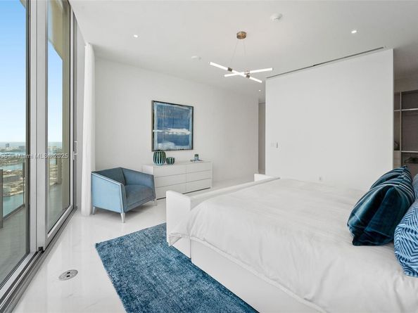 300 Biscayne Blvd Way PH6001, Miami FL 33131