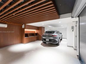 300 Biscayne Blvd Way PH6001, Miami FL 33131