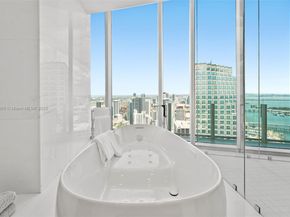 300 Biscayne Blvd Way PH6001, Miami FL 33131