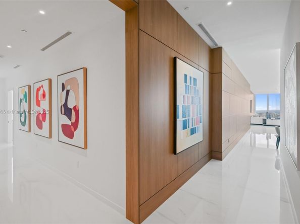 300 Biscayne Blvd Way PH6001, Miami FL 33131