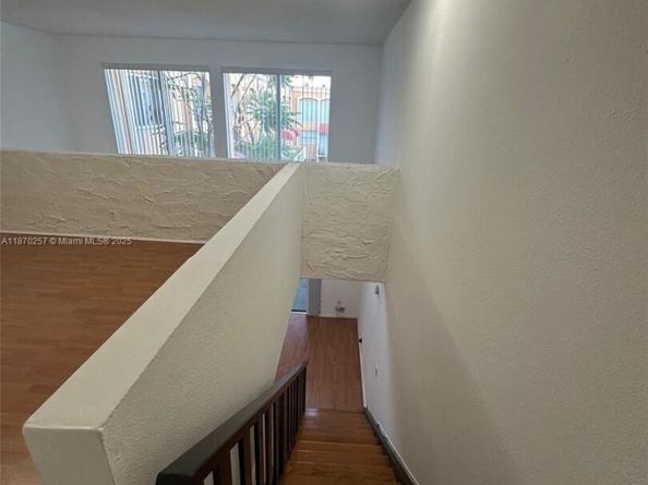 17911 NW 68th Ave N206, Hialeah FL 33015
