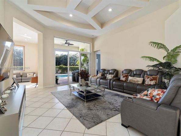 16748 SW 16th St, Pembroke Pines FL 33027