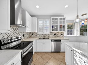 1325 Chenille Cir, Weston FL 33327