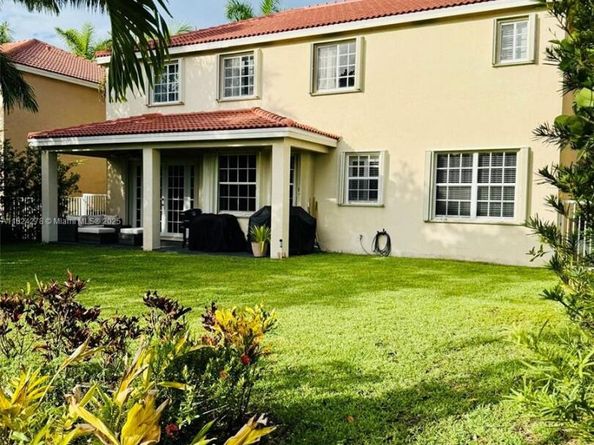 1325 Chenille Cir, Weston FL 33327