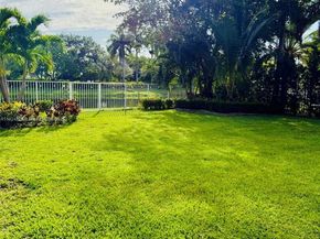 1325 Chenille Cir, Weston FL 33327