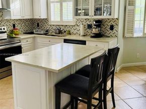 1325 Chenille Cir, Weston FL 33327