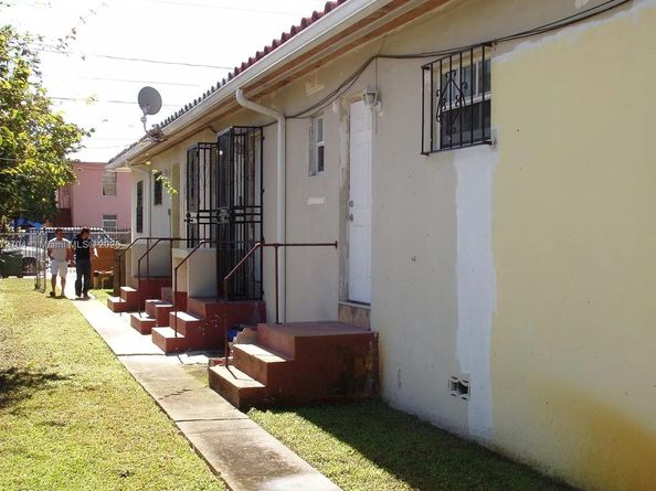 1325 SW 6th St, Miami FL 33135