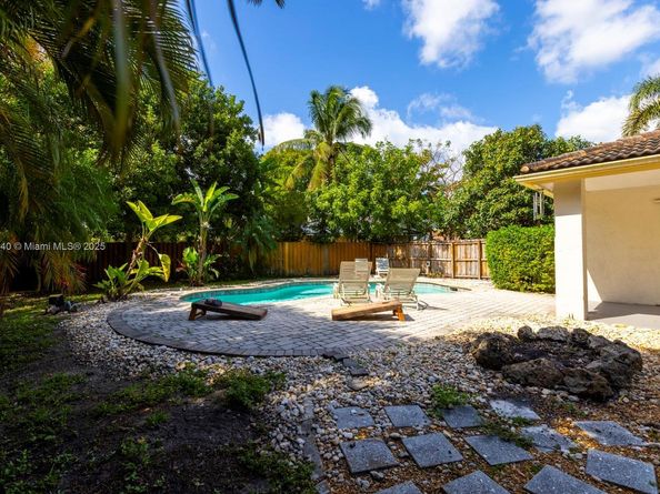 14811 Archerhall St, Davie FL 33331