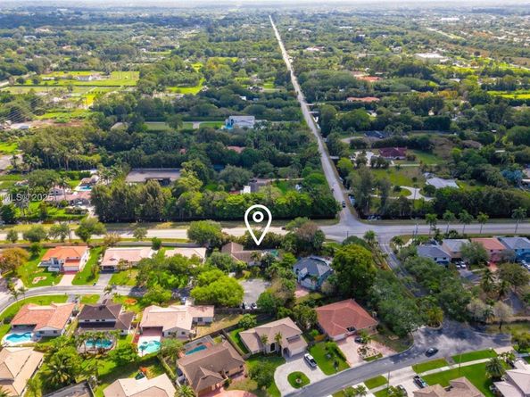 14811 Archerhall St, Davie FL 33331