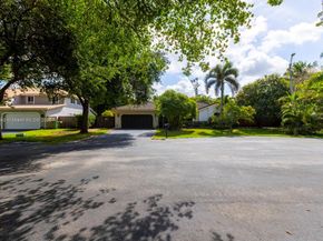 14811 Archerhall St, Davie FL 33331