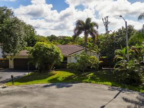 14811 Archerhall St, Davie FL 33331