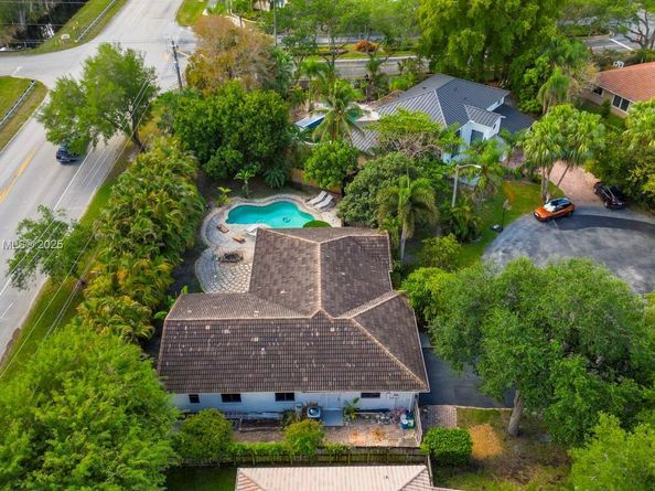 14811 Archerhall St, Davie FL 33331