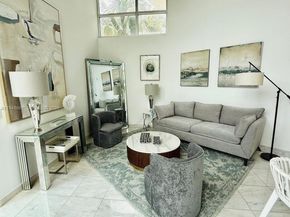 7700 Collins Ave 5, Miami Beach FL 33141