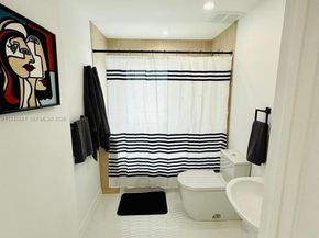 7700 Collins Ave 5, Miami Beach FL 33141