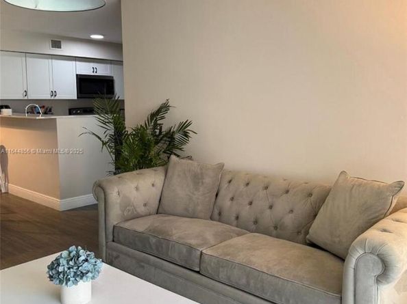 12124 Saint Andrews Pl 112, Miramar FL 33025