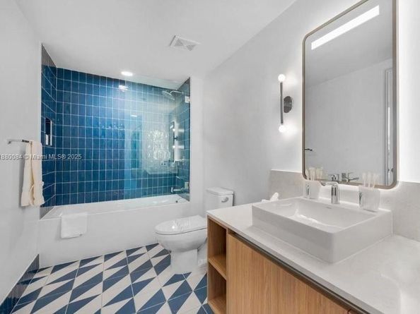 601 NE 1 Ave 1602, Miami FL 33132