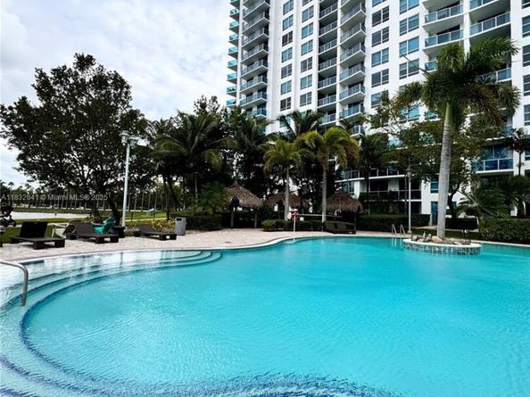 2641 N Flamingo Rd 1203N, Sunrise FL 33323