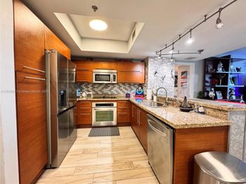 2641 N Flamingo Rd