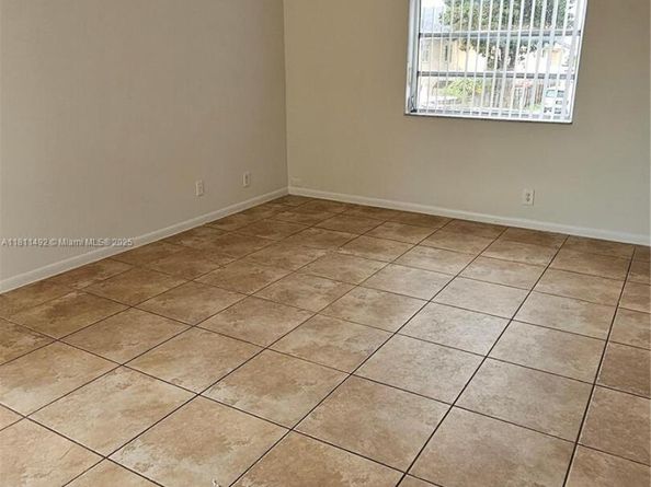 8475 SW 156th Ct 321, Miami FL 33193