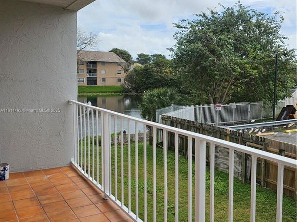8475 SW 156th Ct 321, Miami FL 33193