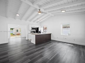 7120 SW 21st St, Miami FL 33155