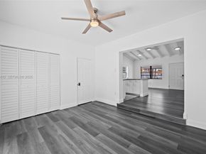 7120 SW 21st St, Miami FL 33155