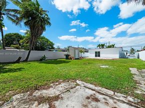 7120 SW 21st St, Miami FL 33155