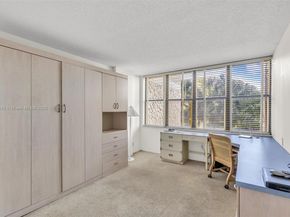 16300 Golf Club Rd 408, Weston FL 33326