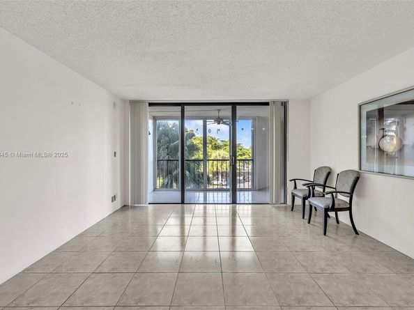 16300 Golf Club Rd 408, Weston FL 33326