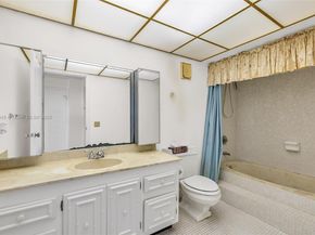 16300 Golf Club Rd 408, Weston FL 33326