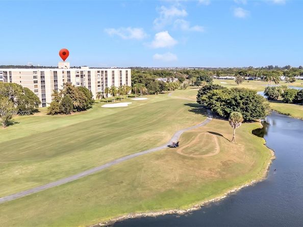16300 Golf Club Rd 408, Weston FL 33326