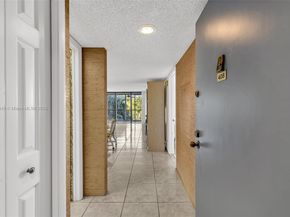 16300 Golf Club Rd 408, Weston FL 33326