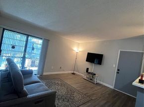 10415 E Clairmont Cir 212, Tamarac FL 33321