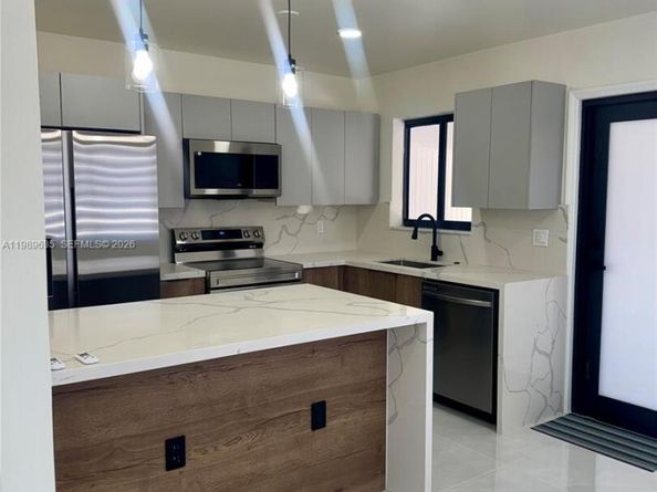 740 NE 43rd Ct, Deerfield Beach FL 33064