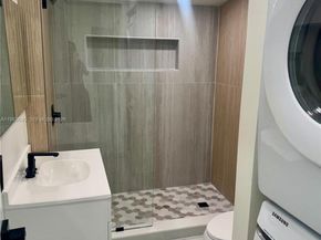 740 NE 43rd Ct, Deerfield Beach FL 33064