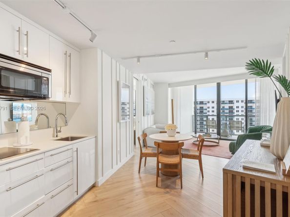 2201 Collins Ave 1511, Miami Beach FL 33139