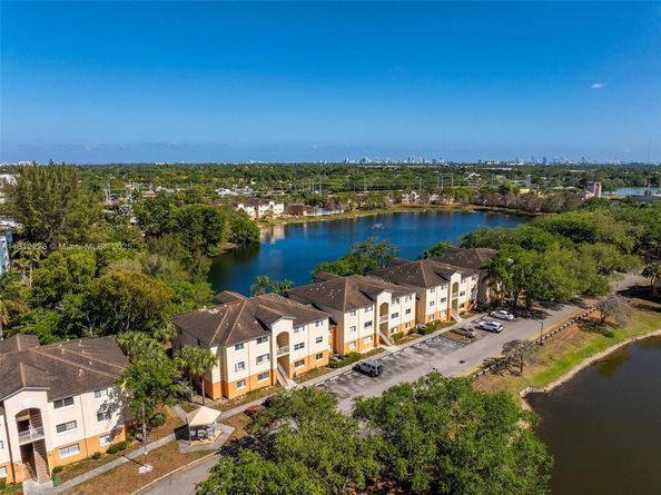 3690 N 56th Ave 948, Hollywood FL 33021
