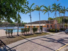 3690 N 56th Ave 948, Hollywood FL 33021