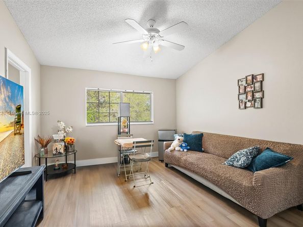 3690 N 56th Ave 948, Hollywood FL 33021
