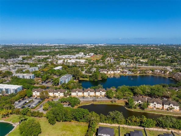 3690 N 56th Ave 948, Hollywood FL 33021
